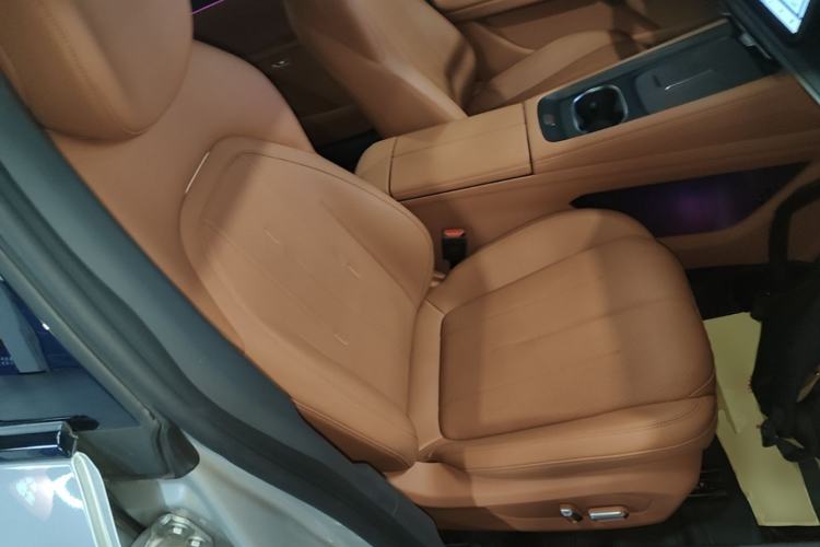 Used Dongfeng eπ eπ007 2025 Model Pure-Electric 565 All-Wheel-Drive Max Leading Edition Right Front Seat