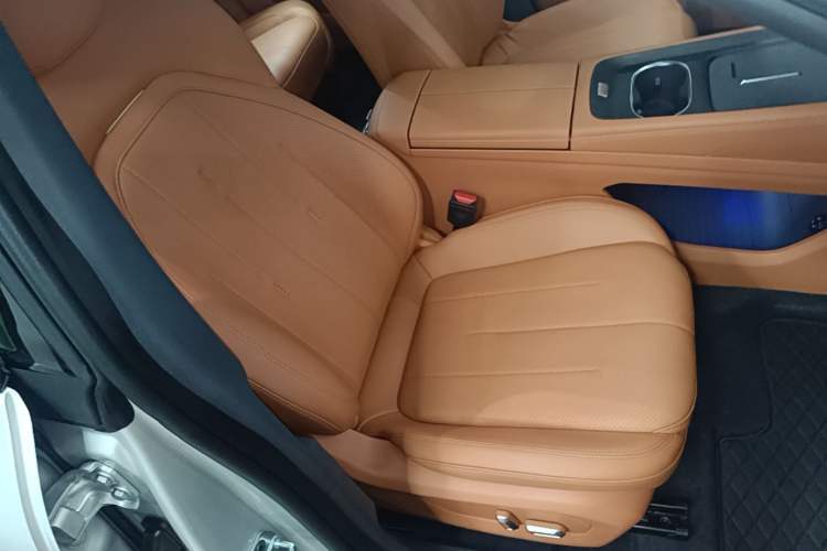 Used Dongfeng eπ eπ007 2025 Model Pure-Electric 565 All-Wheel-Drive Max Leading Edition Right Front Seat