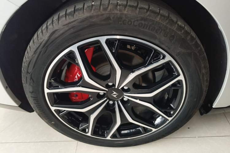 Used Dongfeng eπ eπ007 2025 Model Pure-Electric 565 All-Wheel-Drive Max Leading Edition Right Rear Wheel Hub