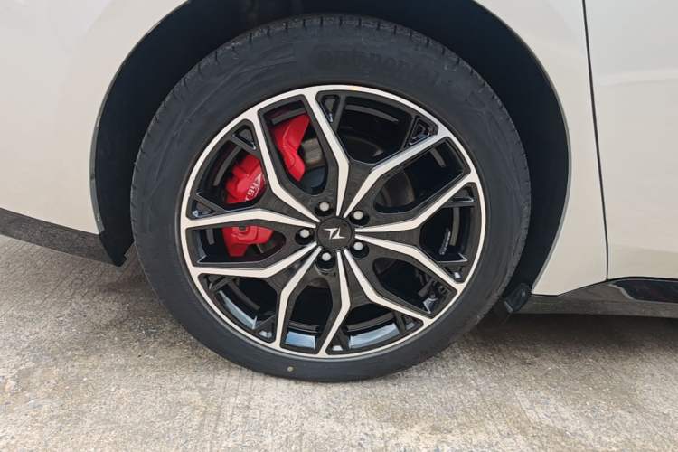 Used Dongfeng eπ eπ007 2025 Model Pure-Electric 565 All-Wheel-Drive Max Leading Edition Right Rear Wheel Hub
