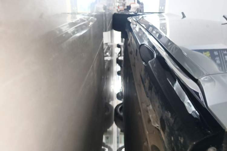 Used Dongfeng eπ eπ007 2025 Model Pure-Electric 565 All-Wheel-Drive Max Leading Edition Right Side Sill