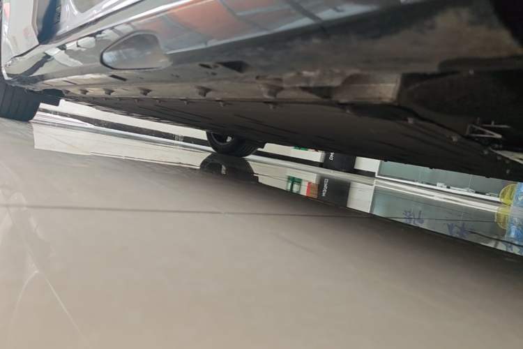 Used Dongfeng eπ eπ007 2025 Model Pure-Electric 565 All-Wheel-Drive Max Leading Edition Right Side Sill