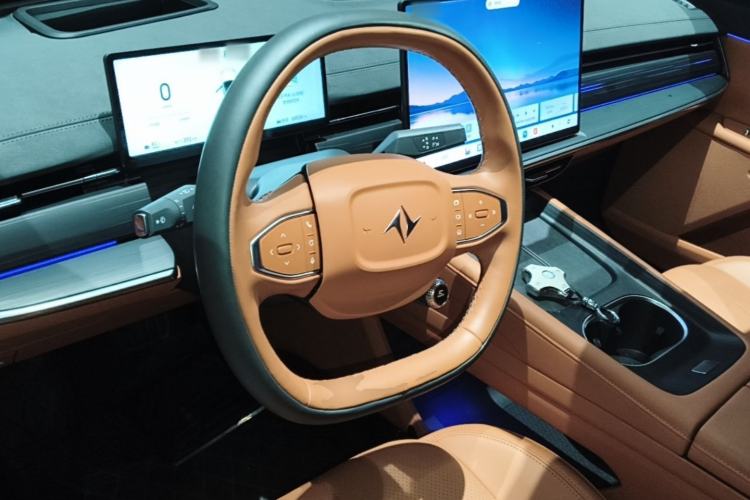 Used Dongfeng eπ eπ007 2025 Model Pure-Electric 565 All-Wheel-Drive Max Leading Edition Steering Wheel