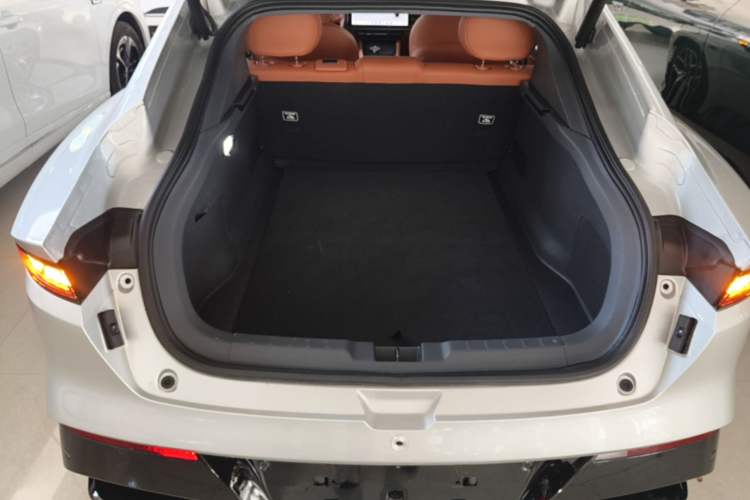 Used Dongfeng eπ eπ007 2025 Model Pure-Electric 565 All-Wheel-Drive Max Leading Edition Trunk