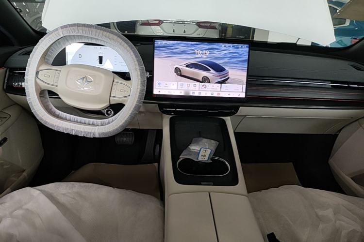 Used Dongfeng eπ eπ007 2025 Model Range-Extended 230 Max Cruise Edition Center Console