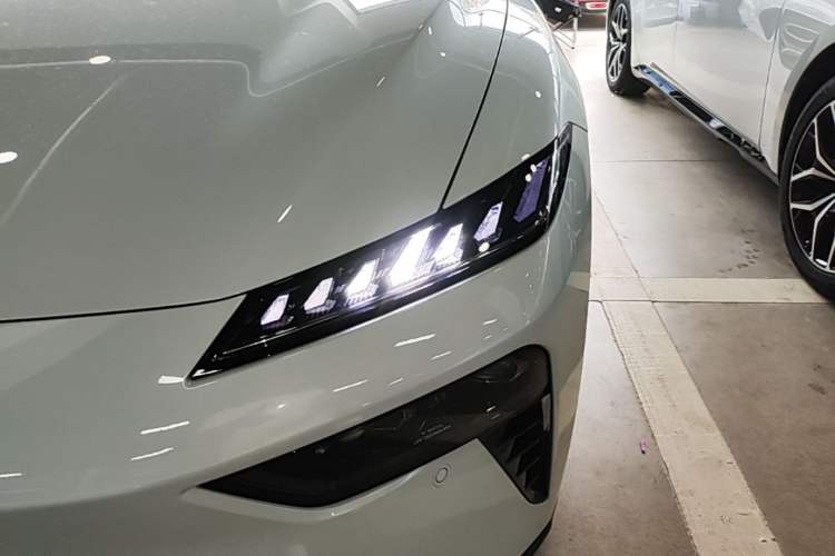 Used Dongfeng eπ eπ007 2025 Model Range-Extended 230 Max Cruise Edition Left Front Headlight