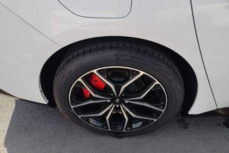 Used Dongfeng eπ eπ007 2025 Model Range-Extended 230Pro Cruise Edition Right Rear Wheel Hub