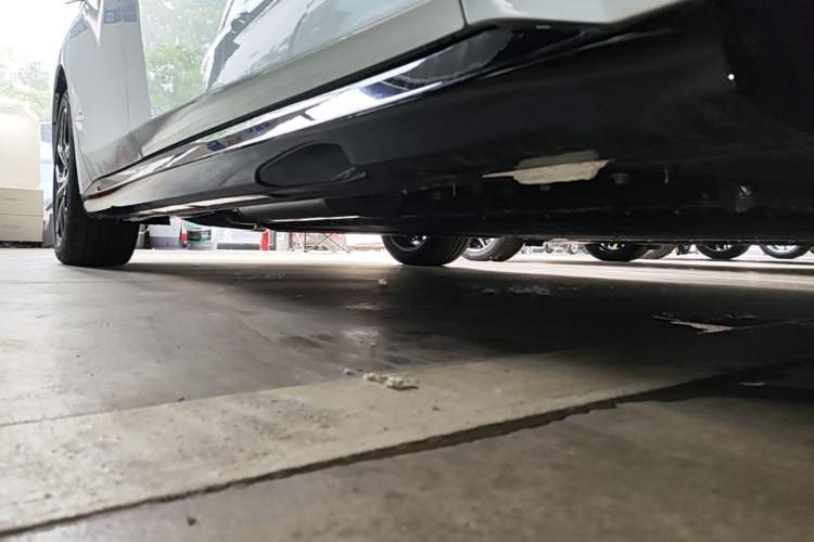 Used Dongfeng eπ eπ007 2025 Model Range-Extended 230 Max Cruise Edition Right Side Sill