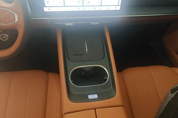 Used Dongfeng eπ eπ007 2025 Model Pure-Electric 565 All-Wheel-Drive Max Leading Edition Gear Lever