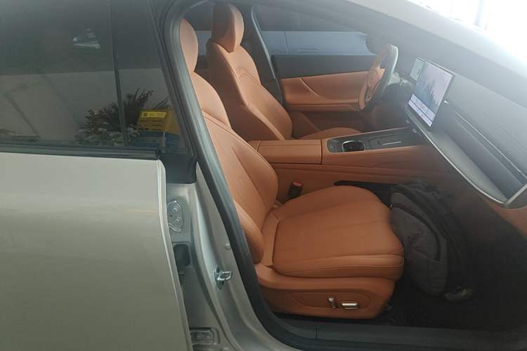 Used Dongfeng eπ eπ007 2025 Model Pure-Electric 565 All-Wheel-Drive Max Leading Edition Right Front Seat