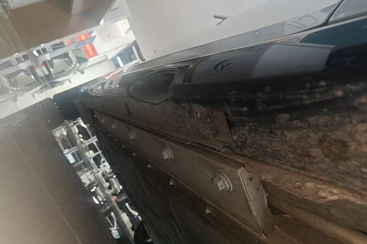 Used Dongfeng eπ eπ007 2025 Model Pure-Electric 565 All-Wheel-Drive Max Leading Edition Right Side Sill