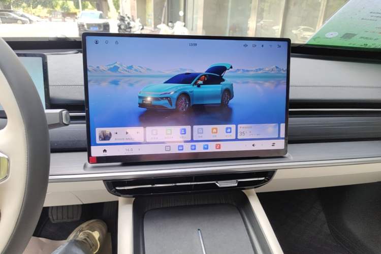 Used Dongfeng eπ eπ007 2026 Model 007+ Pure-Electric 650 Ultra+ LiDAR Edition Audio And AC Panel