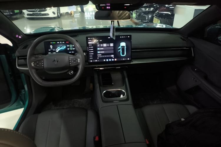 Used Dongfeng eπ eπ007 2026 Model 007+ Pure-Electric 565 Ultra+ All-Wheel-Drive LiDAR Edition Center Console