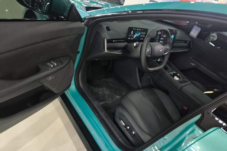 Used Dongfeng eπ eπ007 2026 Model 007+ Pure-Electric 565 Ultra+ All-Wheel-Drive LiDAR Edition Driver Seat