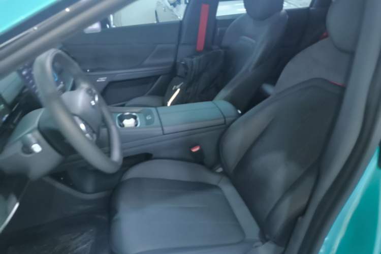 Used Dongfeng eπ eπ007 2026 Model 007+ Pure-Electric 565 Ultra+ All-Wheel-Drive LiDAR Edition Left Front Seat
