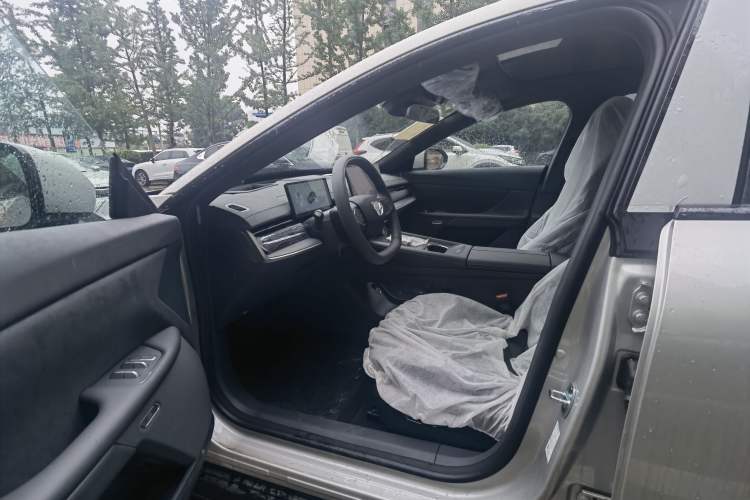 Used Dongfeng eπ eπ007 2026 Model 007+ Pure-Electric 650 Ultra+ LiDAR Edition Interior 1