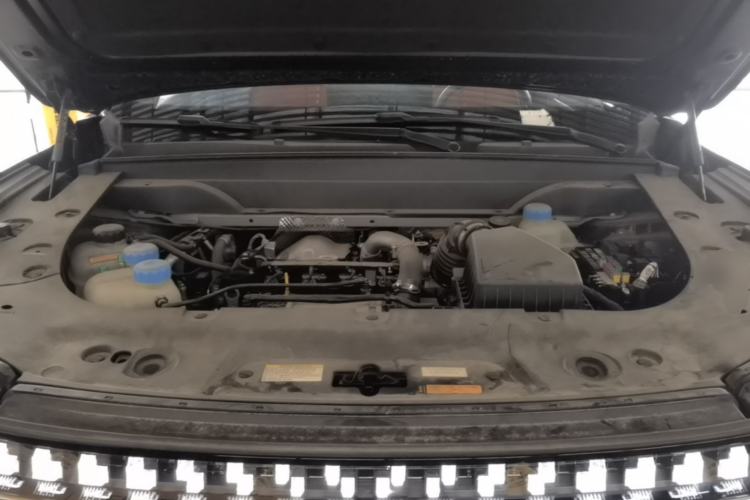 Used Dongfeng eπ eπ008 2024 210Max Range-Extended Version 6 Seats Engine Bay