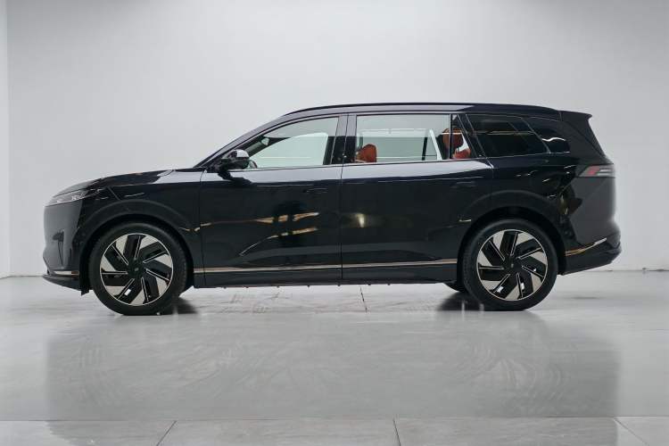 Used Dongfeng eπ eπ008 2024 210Max Range-Extended Version 6 Seats Exterior 8