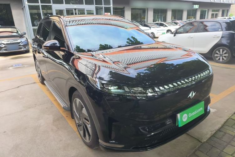 Used Dongfeng eπ eπ008 2024 210Max Range-Extended Version 6 Seats Front Right 45 Deg