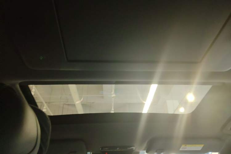 Used Dongfeng eπ eπ008 2024 210Max Range-Extended Version 6 Seats Headliner