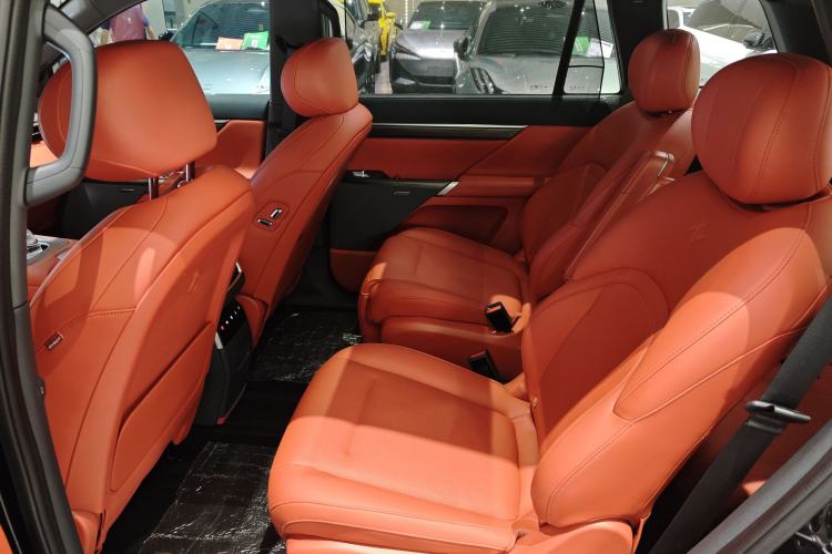 Used Dongfeng eπ eπ008 2024 210Max Range-Extended Version 6 Seats Interior 3