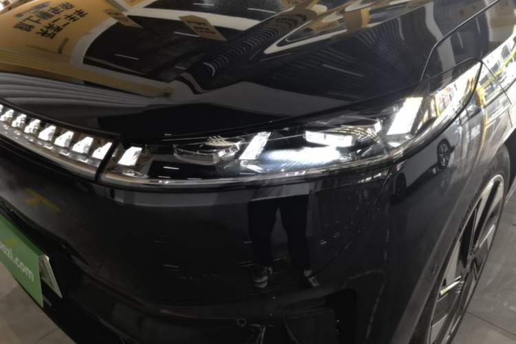 Used Dongfeng eπ eπ008 2024 210Max Range-Extended Version 6 Seats Left Front Headlight