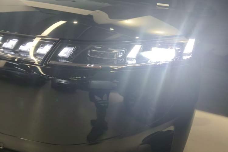 Used Dongfeng eπ eπ008 2024 210Max Range-Extended Version 6 Seats Left Front Headlight