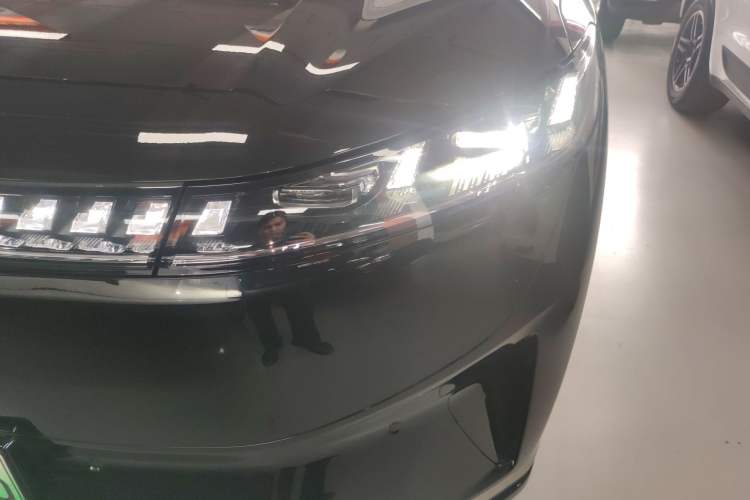 Used Dongfeng eπ eπ008 2024 210Max Range-Extended Version 6 Seats Left Front Headlight