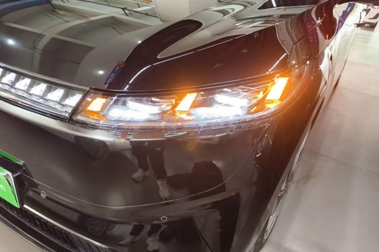 Used Dongfeng eπ eπ008 2024 636Max All-Electric Version 6 Seats Left Front Headlight