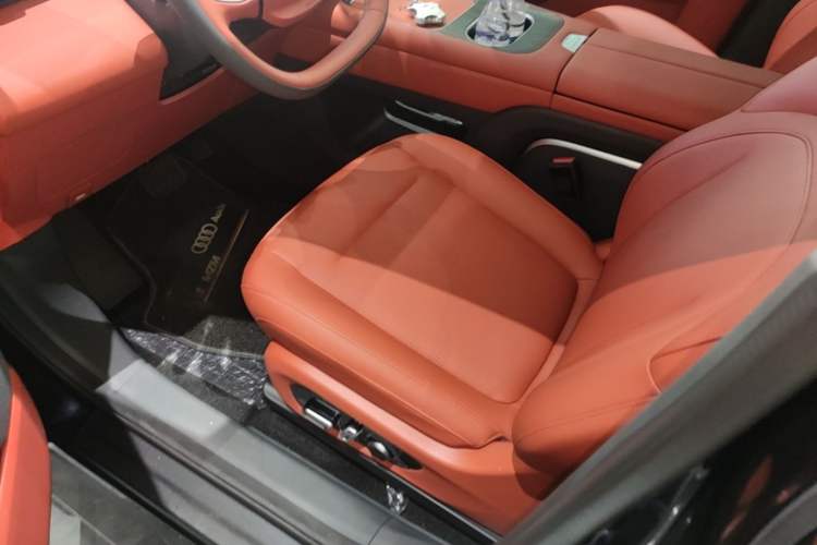 Used Dongfeng eπ eπ008 2024 210Max Range-Extended Version 6 Seats Left Front Seat