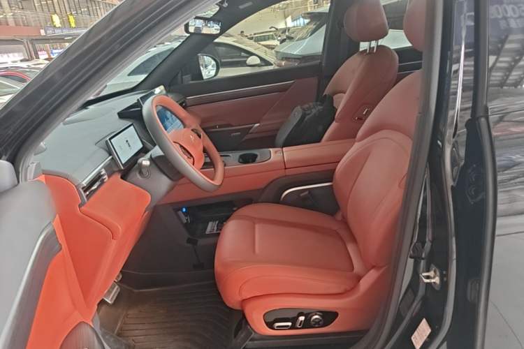 Used Dongfeng eπ eπ008 2024 636Max All-Electric Version 6 Seats Left Front Seat