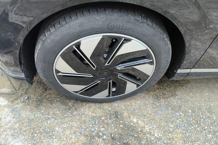 Used Dongfeng eπ eπ008 2024 636Max All-Electric Version 6 Seats Left Front Wheel Hub