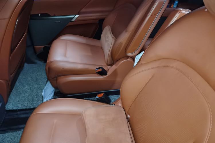 Used Dongfeng eπ eπ008 2024 210Max Range-Extended Version 6 Seats Left Rear Seat