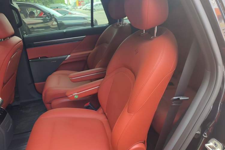 Used Dongfeng eπ eπ008 2024 210Max Range-Extended Version 6 Seats Left Rear Seat