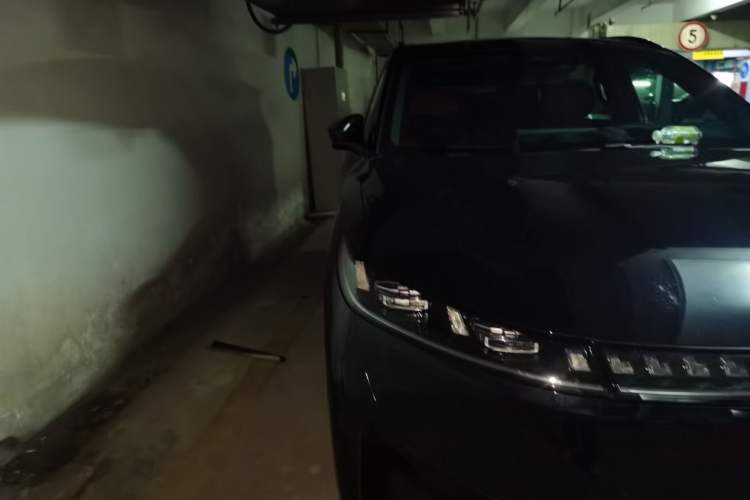 Used Dongfeng eπ eπ008 2024 210Max Range-Extended Version 6 Seats Right Front Headlight