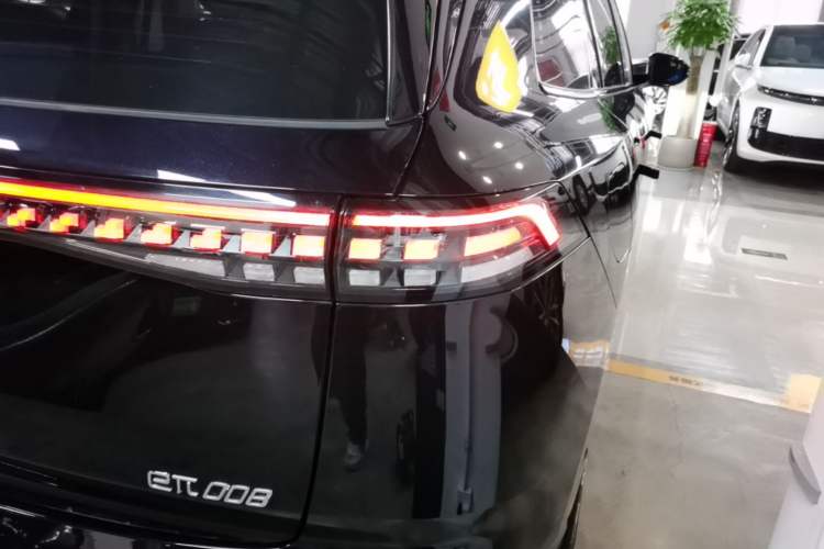 Used Dongfeng eπ eπ008 2024 210Max Range-Extended Version 6 Seats Right Rear Taillight
