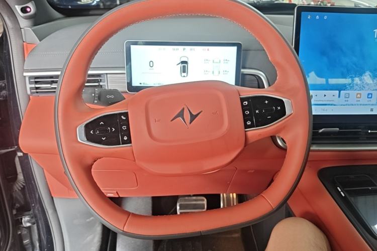 Used Dongfeng eπ eπ008 2024 636Max All-Electric Version 6 Seats Steering Wheel