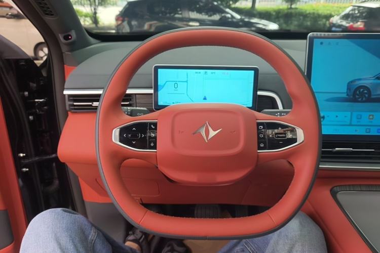 Used Dongfeng eπ eπ008 2024 210Max Range-Extended Version 6 Seats Steering Wheel