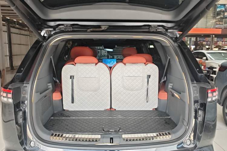 Used Dongfeng eπ eπ008 2024 636Max All-Electric Version 6 Seats Trunk