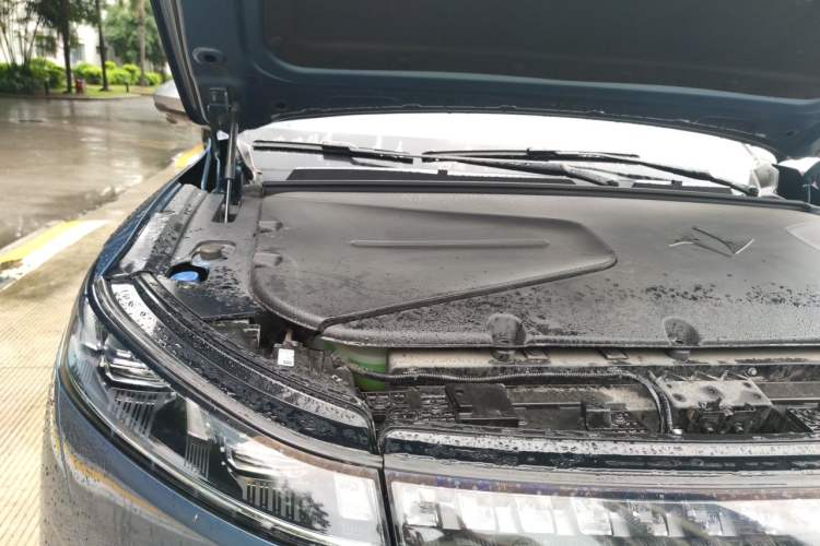 Used Dongfeng eπ eπ008 2024 210Max Range-Extended Version 6 Seats Engine Bay Right