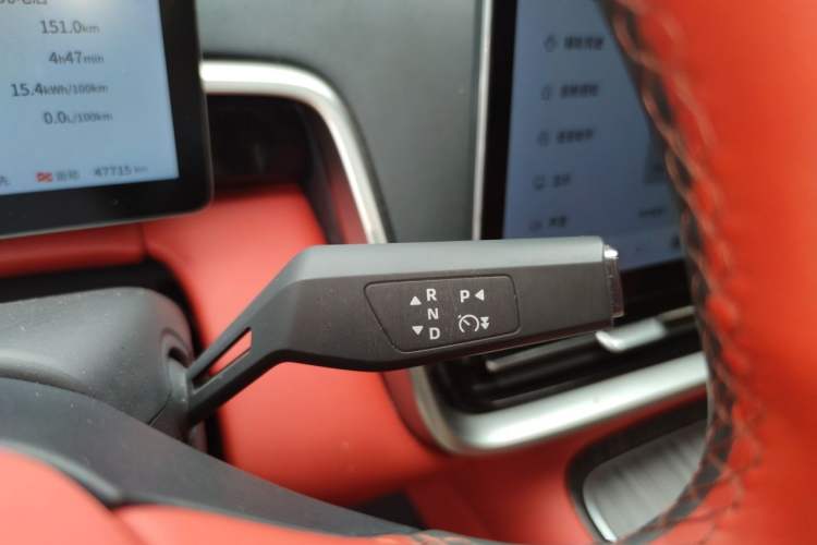 Used Dongfeng eπ eπ008 2024 210Max Range-Extended Version 6 Seats Gear Lever