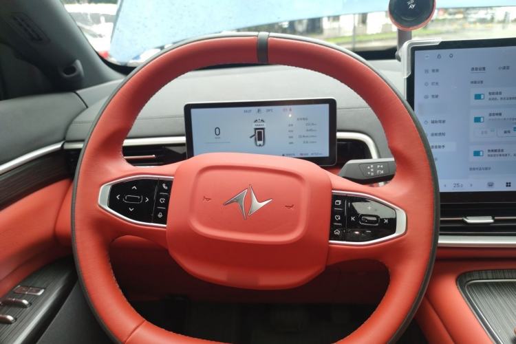 Used Dongfeng eπ eπ008 2024 210Max Range-Extended Version 6 Seats Steering Wheel