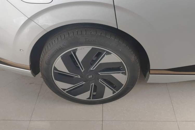 Used Dongfeng eπ eπ008 2024 636Max All-Electric Version 6 Seats Exterior 5