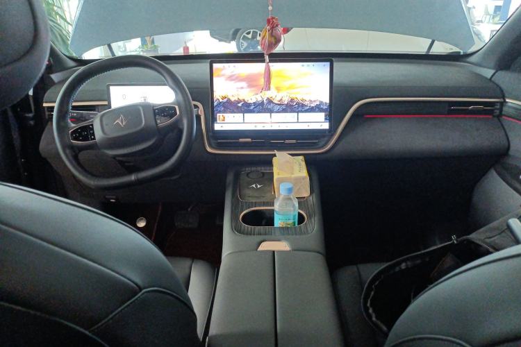 Used Dongfeng eπ eπ008 2024 210Max Range-Extended Version 6 Seats Center Console
