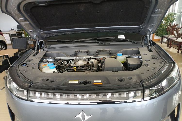 Used Dongfeng eπ eπ008 2024 210Max Range-Extended Version 6 Seats Engine Bay