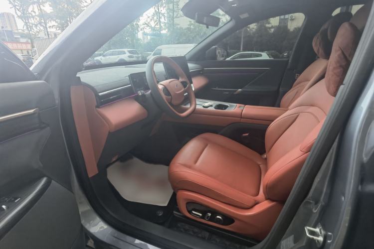 Used Dongfeng eπ eπ008 2024 210Max Range-Extended Version 6 Seats Interior 1