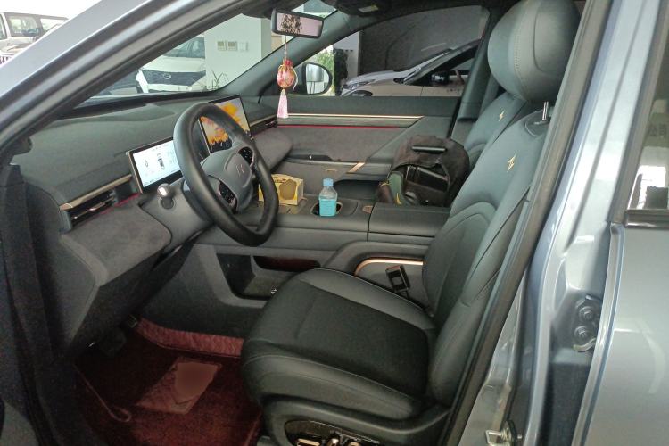 Used Dongfeng eπ eπ008 2024 210Max Range-Extended Version 6 Seats Left Front Seat