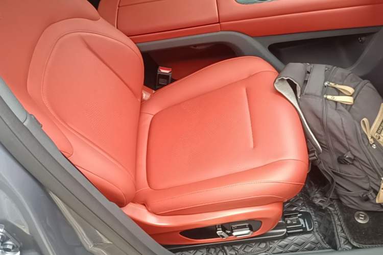 Used Dongfeng eπ eπ008 2024 210Max Range-Extended Version 6 Seats Right Front Seat