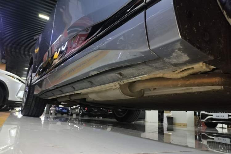 Used Dongfeng eπ eπ008 2024 210Max Range-Extended Version 6 Seats Right Side Sill