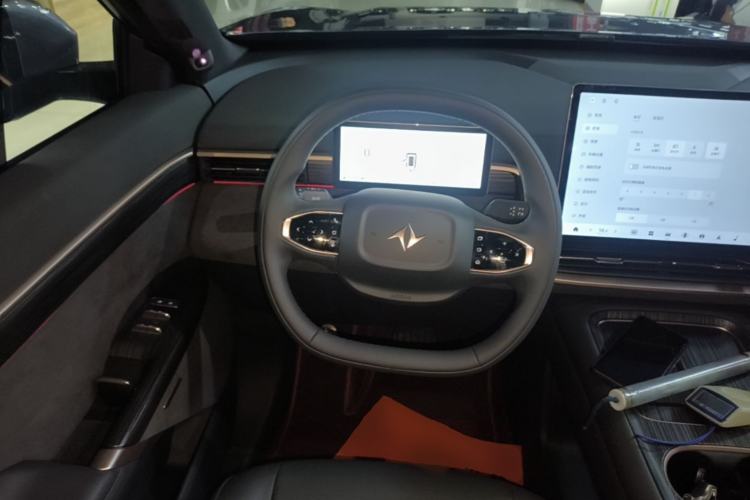 Used Dongfeng eπ eπ008 2024 210Max Range-Extended Version 6 Seats Steering Wheel